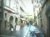 Nantes - Ruelle, terrasse de café et maisons