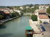 Nérac - Rivière Baïse, bateau, quais, vieux pont et maisons de la cité médiévale