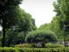 Neuilly op Seine - Plein met bomen