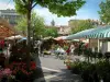 Nice - Célèbre marché aux fleurs sur le Cours Saleya, dans le Vieux Nice