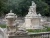 Nîmes - Jardin de la Fontaine (parco): sculture