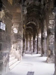 Nîmes - Arena (römisches Amphitheater)
