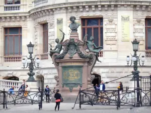 Opéra Garnier - Monument aan Charles Garnier