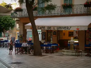 Orange - Square with a café terrace and a small fountain