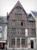 Orleães - Casa de Joana d'Arc (fachada em enxaimel)