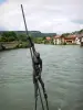 Ornans - Escultura, Río Loue y casas a lo largo del agua