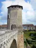 Orthez - Versterkte toren van de oude brug