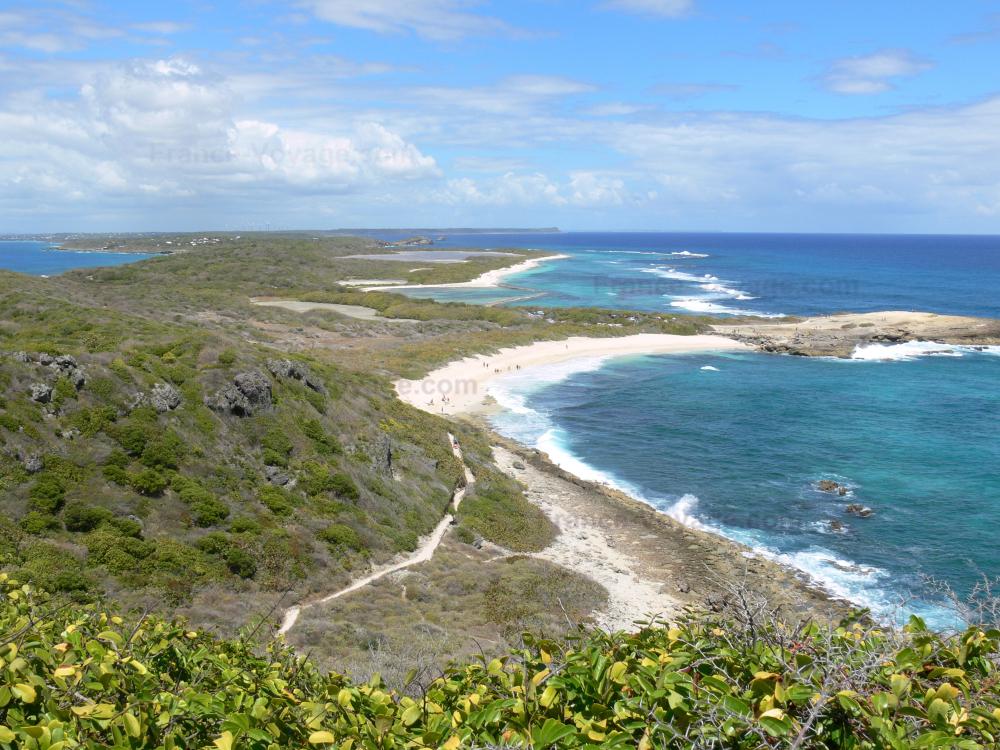 Guide d'Outre-Mer - Paysages de la Guadeloupe - Panorama depuis le sommet de la pointe des Châteaux