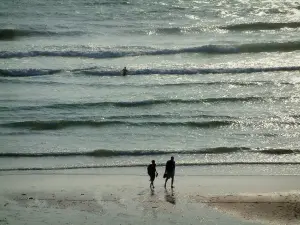 Paesaggi della Gironda - Camminando sulla spiaggia, lungo l'Oceano Atlantico, Lacanau -Océan