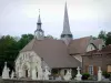 País do Der - Igreja Notre-Dame-en-sa-Natividade e cruz do cemitério Puellemontier