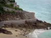 Paisagens costeiras da Bretanha - Costa Esmeralda: caminhada costeira, em Dinard, rochas e mar
