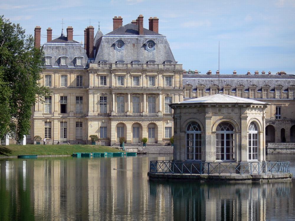 Photos Palace of Fontainebleau Tourism & Holiday Guide