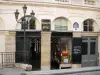 Palais-Royal garden - Entrance of the Palais-Royal viewed from the Beaujolais street