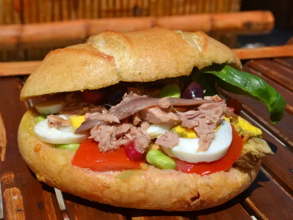 Pan bagnat - Gastronomy, holidays & weekends guide in the Alpes-Maritimes