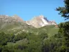 Parc National des Pyrénées - Paysage montagneux de la chaîne pyrénéenne