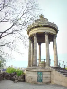 Parco di Buttes-Chaumont - Tempio della Sibilla e la sua vista su Parigi