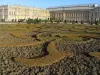 Park van het paleis van Versailles - Parterre du Midi en kasteel (Zuidvleugel wordt gerestaureerd)