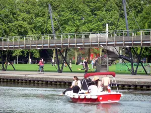 Park van la Villette - Boottocht op de Ourcq Canal, langs het Parc de la Villette