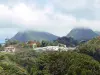 Parque Natural Regional da Martinica - Vista dos pitons Carbet nas nuvens