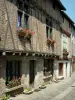 Partenay - Fachadas de casas em enxaimel na rue de la vau saint-jacques