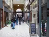 Passage Choiseul - Flânerie le long des boutiques du passage couvert