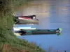 Paysages de l'Anjou - Val de Loire : barques sur le fleuve Loire, végétation au bord de l'eau