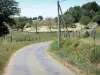 Paysages de la Corrèze - Petite route de campagne