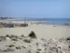 Paysages du Languedoc - Station balnéaire du littoral languedocien : plage de La Grande-Motte (plage de sable) et mer méditerranée