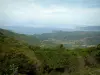 Paysages du littoral Corse - Collines recouvertes de végétation, côtes et mer méditerranée