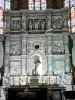 Perpignan - Interieur van St. Johannes de Doper kathedraal retabel van gebeeldhouwde marmeren altaar