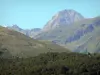 Pic du Midi de Bigorre - Montagnes des Pyrénées et Pic du Midi en arrière-plan