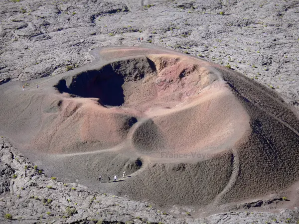 The Piton De La Fournaise Peak Tourism Holiday Guide