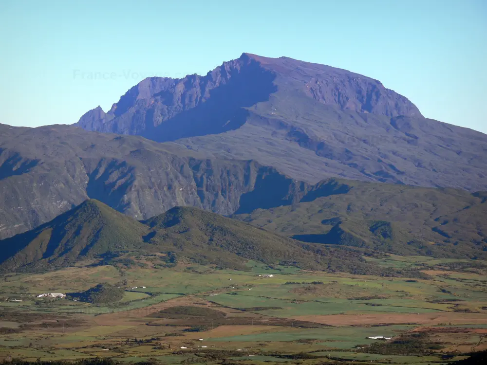 Photos Le piton des Neiges Guide Tourisme & Vacances