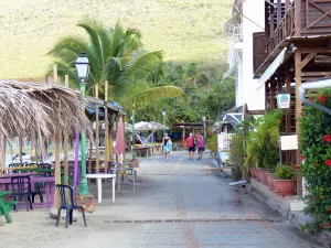 Plage de Grande Anse d'Arlet - Waterfront Promenade