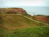 Pointe du Hoc - Site du Débarquement : champ de bataille et mer (la Manche)