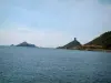 Pointe de la Parata - Mer méditerranée, pointe de la Parata avec sa tour génoise et îles Sanguinaires