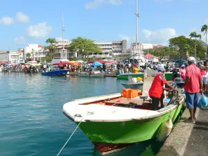 Pointe-à-Pitre - Vismarkt in het Dock