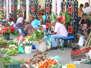 Pointe-à-Pitre - Markt groenten en fruit uit de Dock