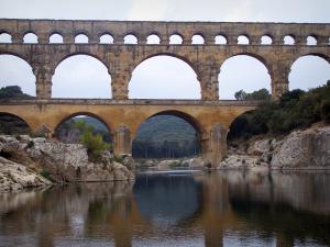 Pont Du Gard Bridge Tourism Holiday Guide Pont Du Gard Bridge Tourism Holiday Guide