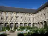 Pont-a-Mousson - Jardim do claustro da abadia de Prémontrés