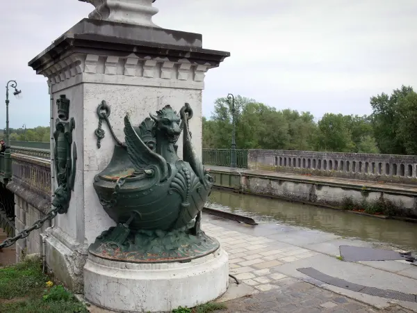 A ponte do canal Briare - Guia de Turismo, férias & final de semana no Loiret