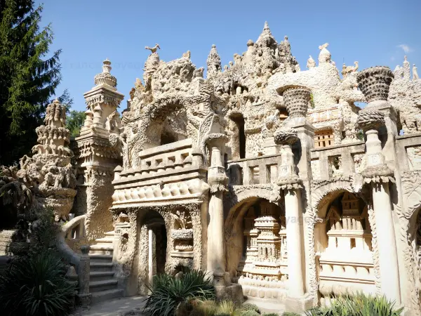 LEAVES OF GRASS: The Ideal Palace, Ferdinand Cheval ~ Palácio