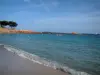 Praia de Palombaggia - Praia de areia, mar Mediterrâneo, rochas e pinheiros