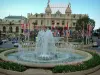 Principauté de Monaco - Casino de Monte-Carlo avec fontaine en premier-plan