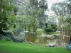 Principauté de Monaco - Parc de Monte-Carlo avec bassin d'eau, statue et plantes exotiques