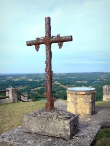 Puy d'Yssandon - Tabela de cruz e orientação