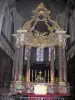 Raivas - Interior da Catedral de Saint-Maurice: altar-mor