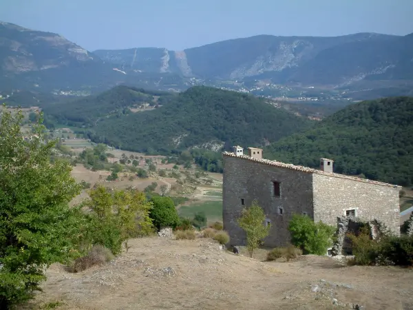 Regionaal Natuurpark van Verdon - Gids voor toerisme, vakantie & weekend in Provence-Alpes-Cote d'Azur