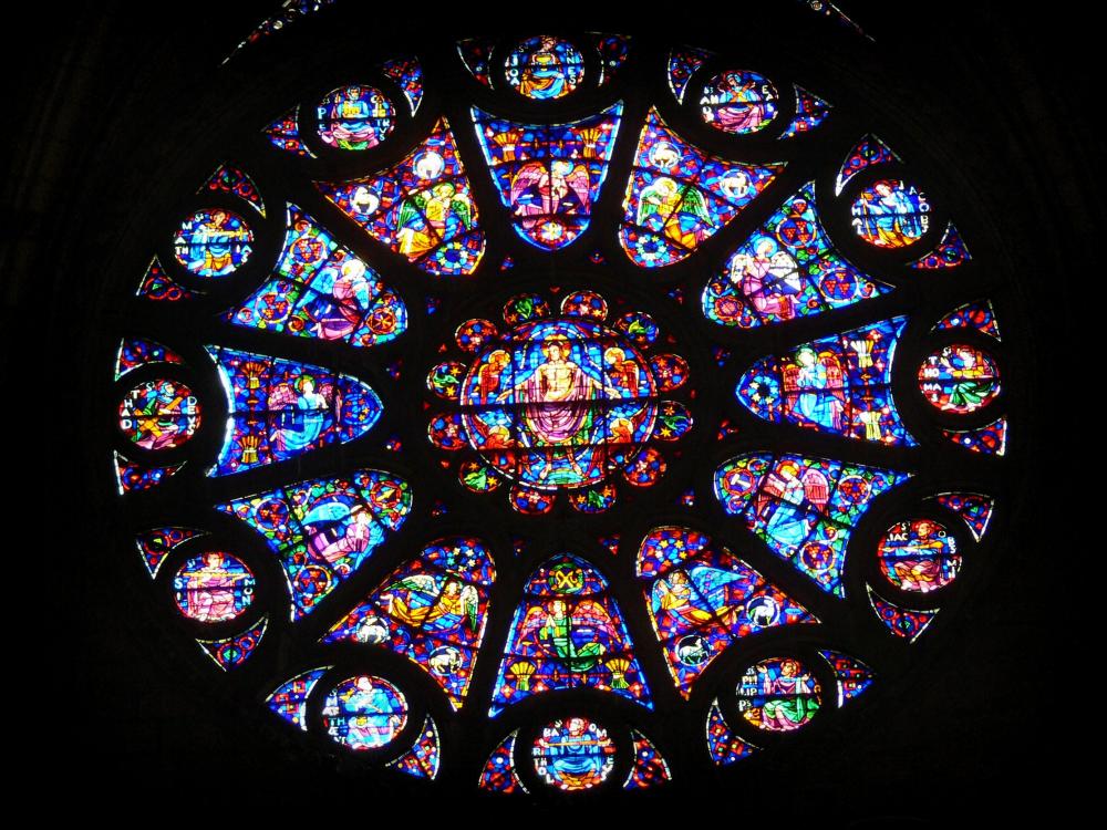 Reims - Intérieur de la cathédrale Notre-Dame : vitraux de la rose (rosace)