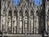 Reims - Catedral de Notre Dame, de estilo gótico: las estatuas (estatuas)
